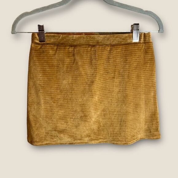 5 forā$25š„Grand Ave Design Tan Ribbed Velvet Skirt JuniorsāSmall - Picture 2 of 5